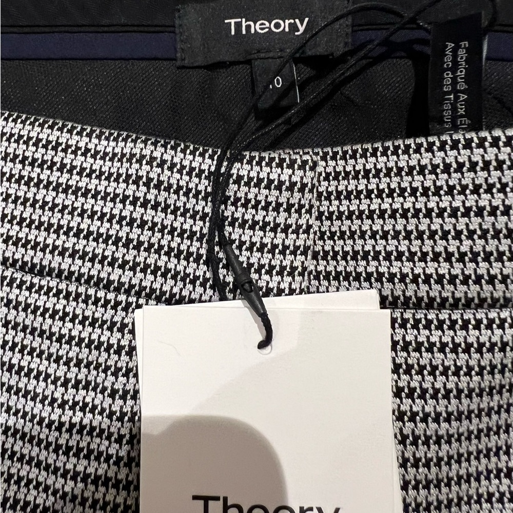Theory Houndstooth cropped B&W NWT size ten cropped pants.